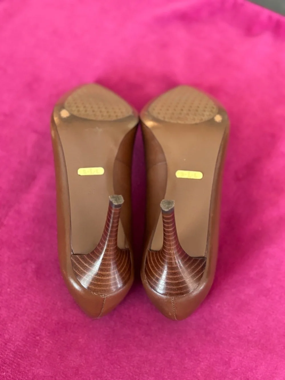Lauren by Ralph Lauren Women's Brown Leather Heel Pumps, Size 5.5 B - Picture 3 of 9